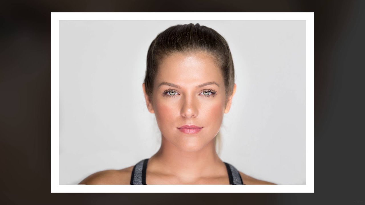 Clamshell Lighting Made Simple: How to Build a Flattering Portrait Setup with Continuous Lights