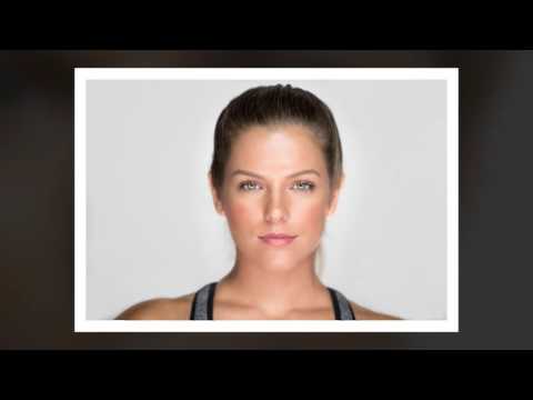 Clamshell Lighting With Continuous LEDs: The Cleanest Headshot Setup I've Seen in Years