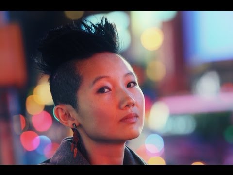 How to Actually Get Beautiful Bokeh: Lens Choice, Distance, and a Time Square Test