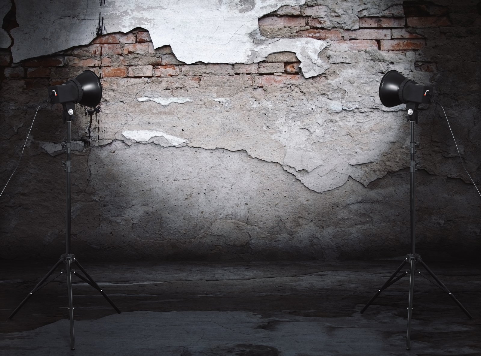 Rim Lighting Done Right: How to Separate Your Subject From the Background Without Blowing the Edge