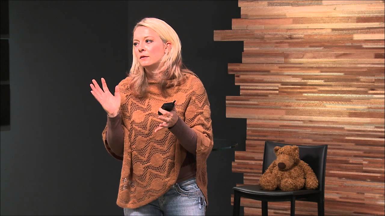 Six Posing Fundamentals Every Studio Photographer Should Understand Before They Pick Up a Camera