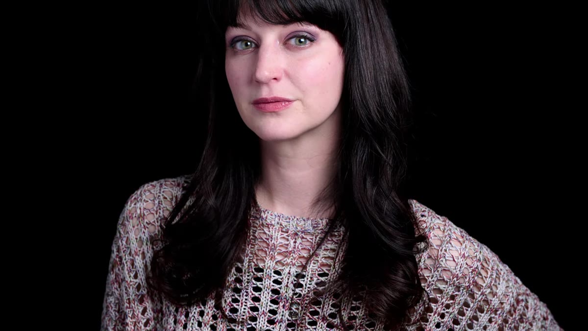 Final portrait with soft, even broad lighting in place