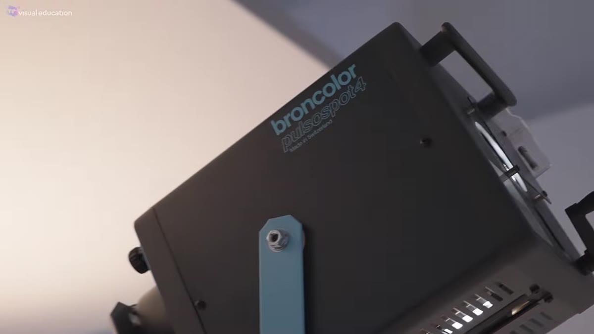 Pulso Spot 4 projection light with gobo holder shown in detail