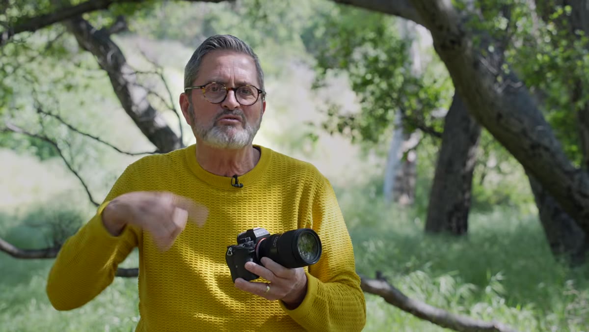 Comparison frames showing 35mm, 50mm, and 75mm background rendering