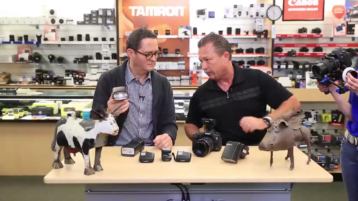 Both speedlights firing simultaneously during test shot