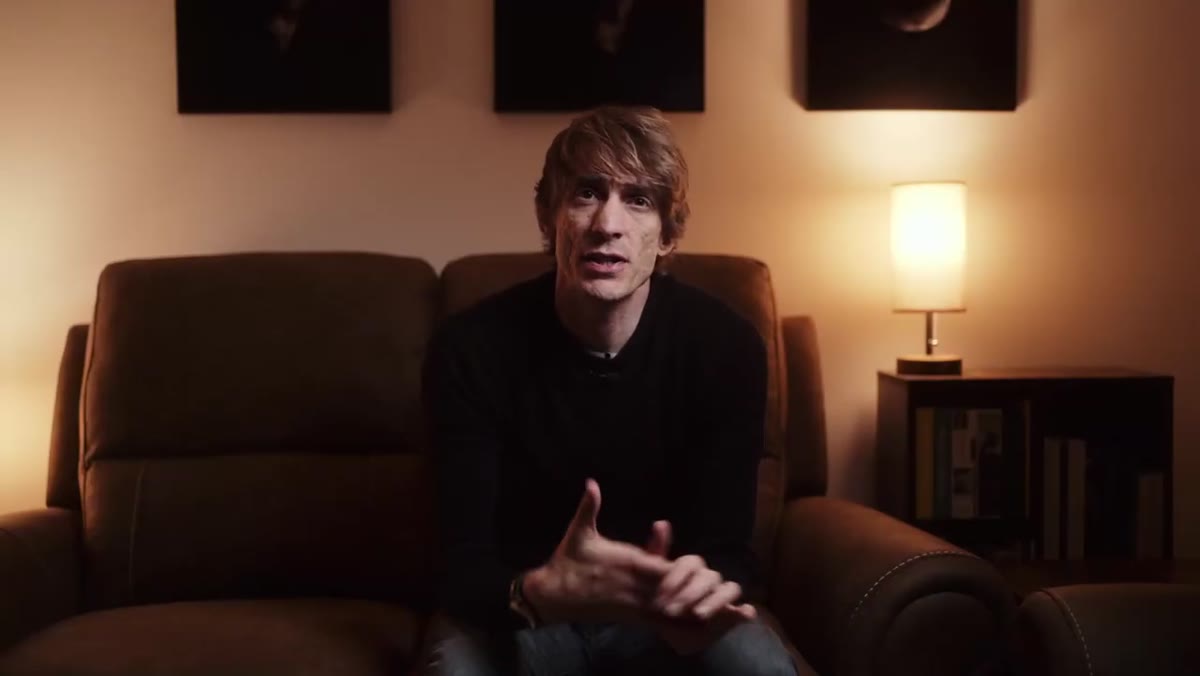 Tucker describing frustration of setting up lights in small London flat