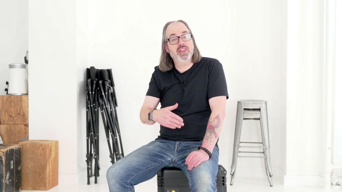 Norton describing eyes as a focal point to draw attention away from other features