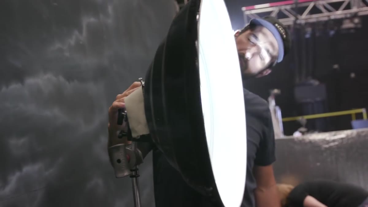 JP explaining the value of continuous light for setup