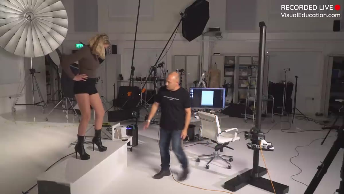 Model bending one leg, weight shifted to toe