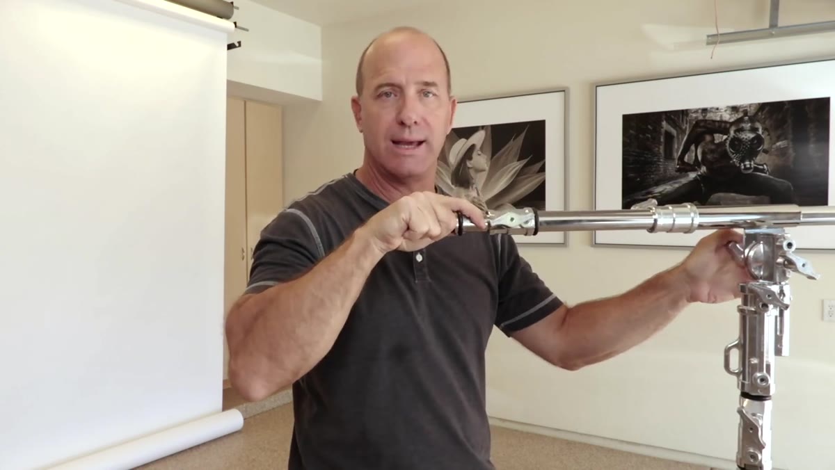 Boom arm extended horizontally directly over shooting position