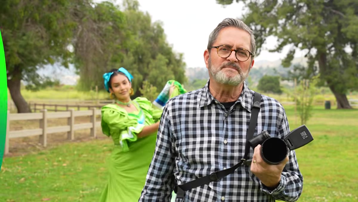Sony camera with eye-detect autofocus shown tracking subject
