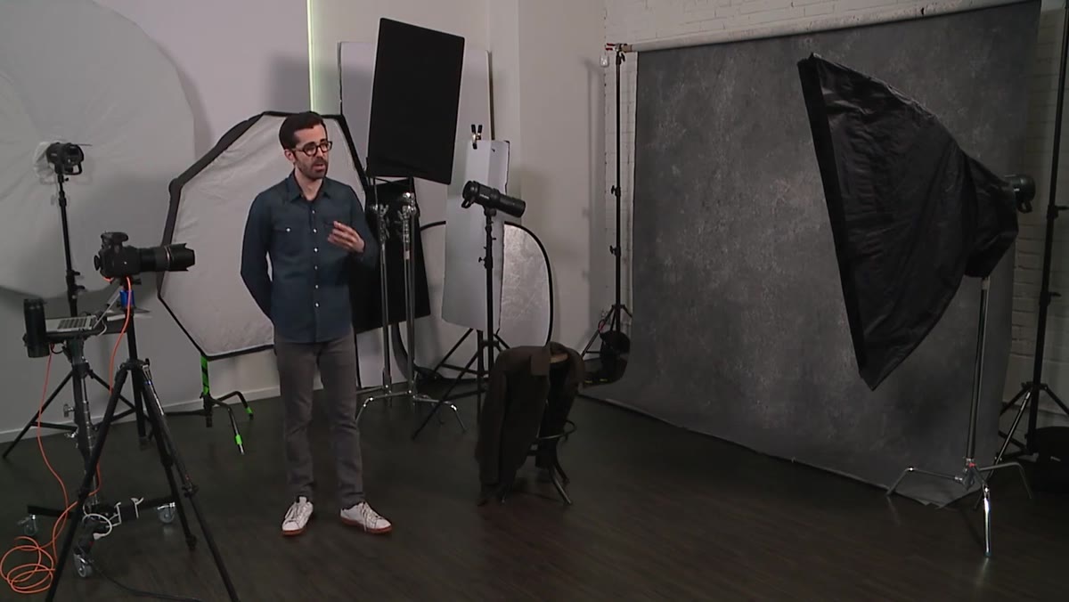 Knight explaining lighting within the context of a broader visual narrative