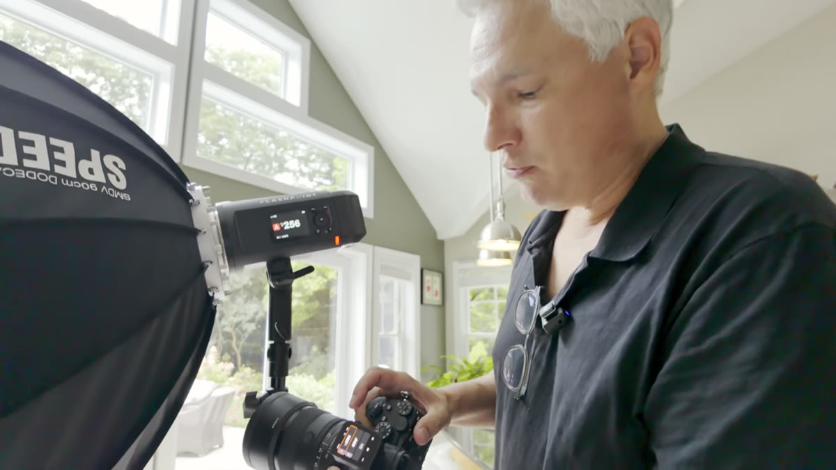 Wireless controller being adjusted with real-time strobe response