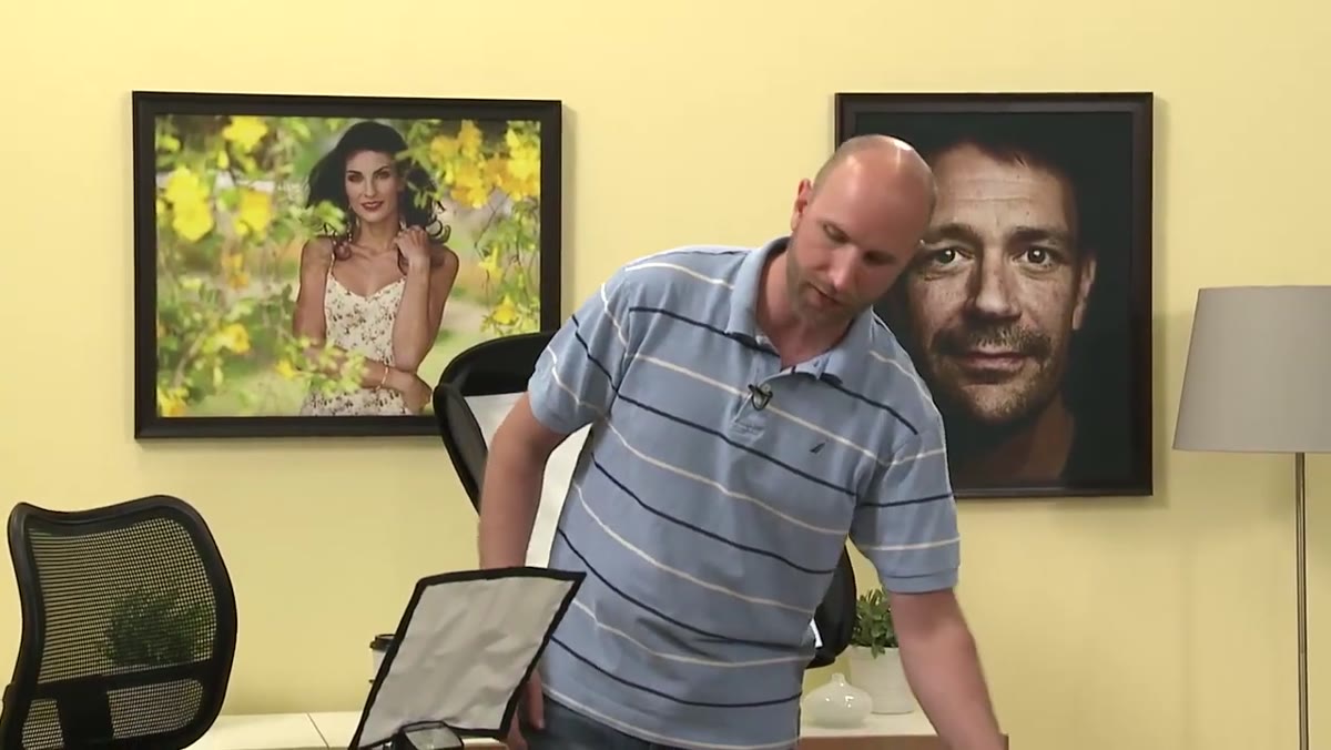 Instructor introduces off-camera flash and light modifier concepts