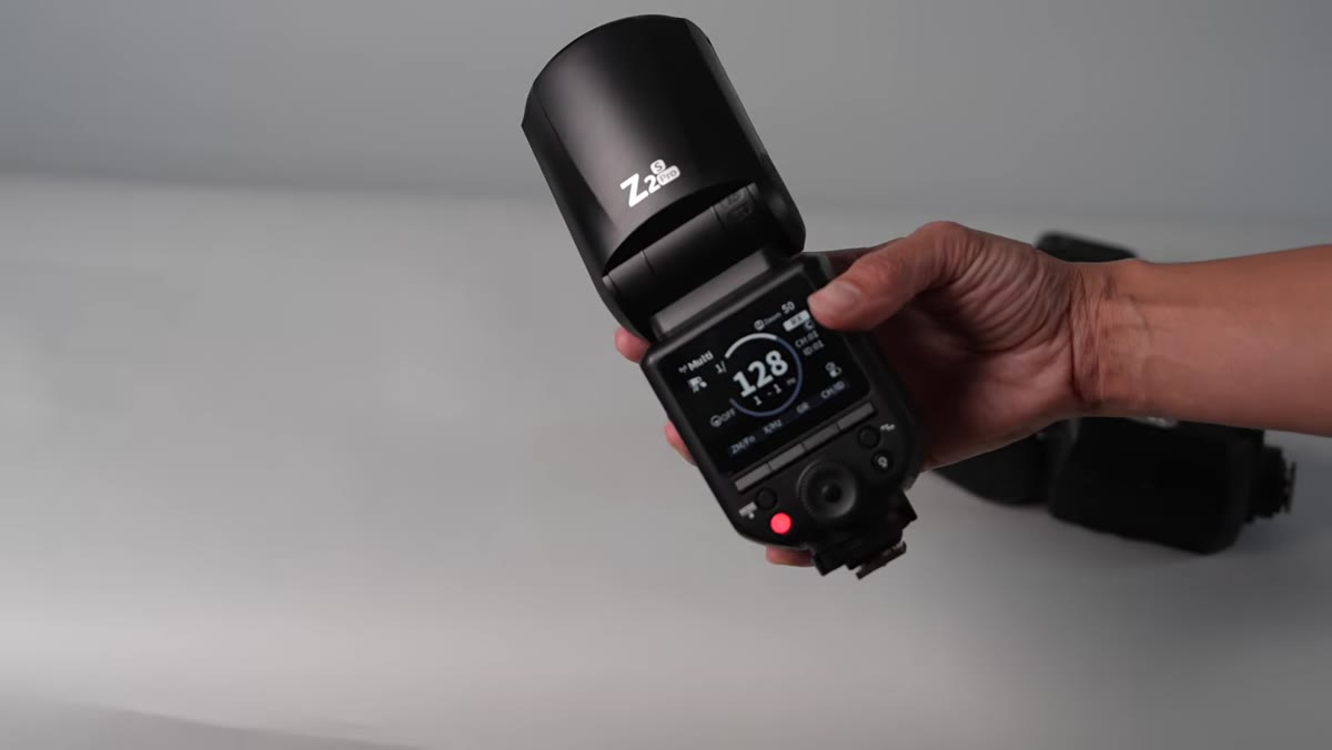 On-screen spec comparison of Z2 Pro and Z3R