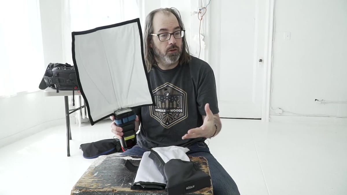 Host demonstrating the panel bent into a curved shape like a catcher&rsquo;s mitt