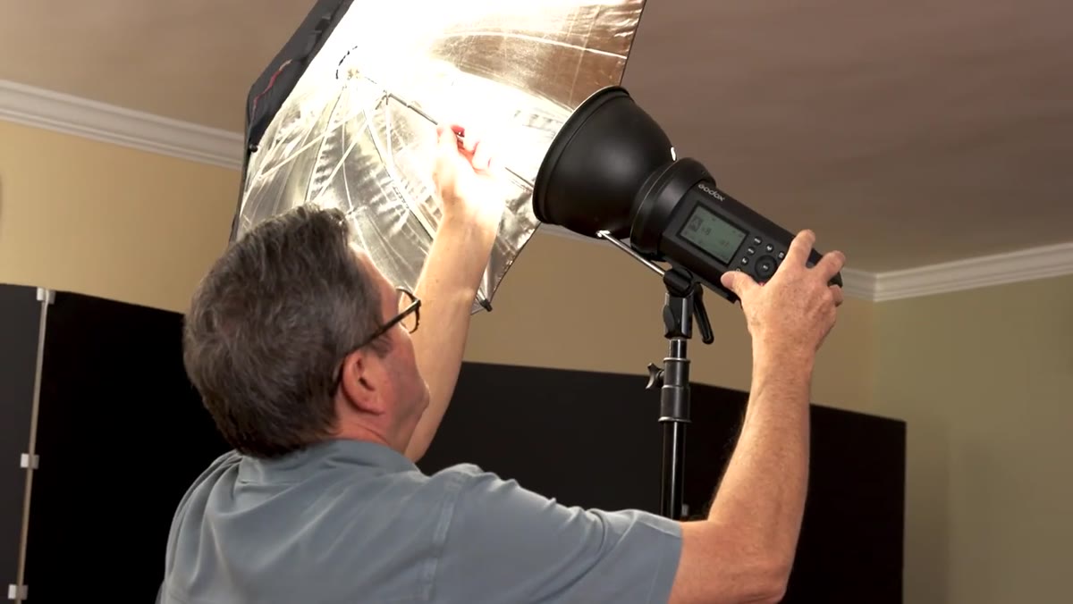 Side-by-side umbrella size comparison on subject&rsquo;s face