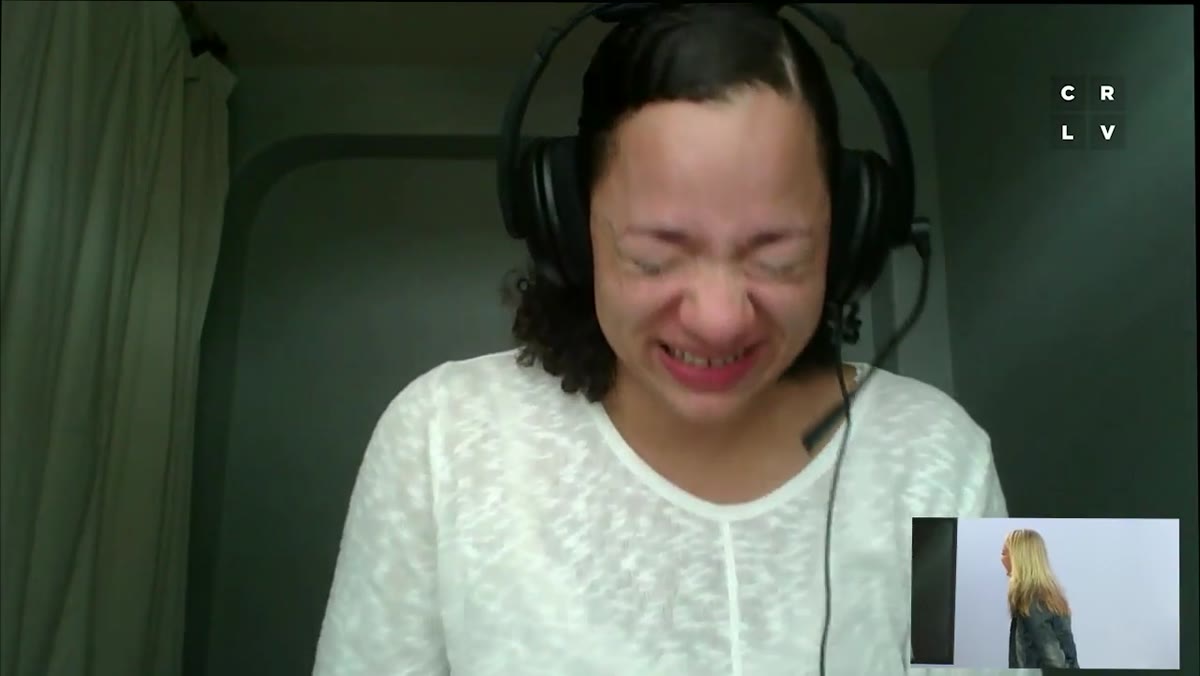 Twilight becoming emotional after hearing she won the contest