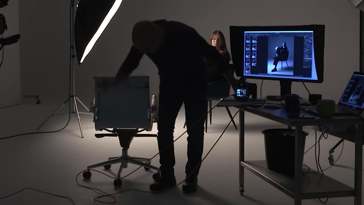 Camera nearly dropped moving to low shooting angle