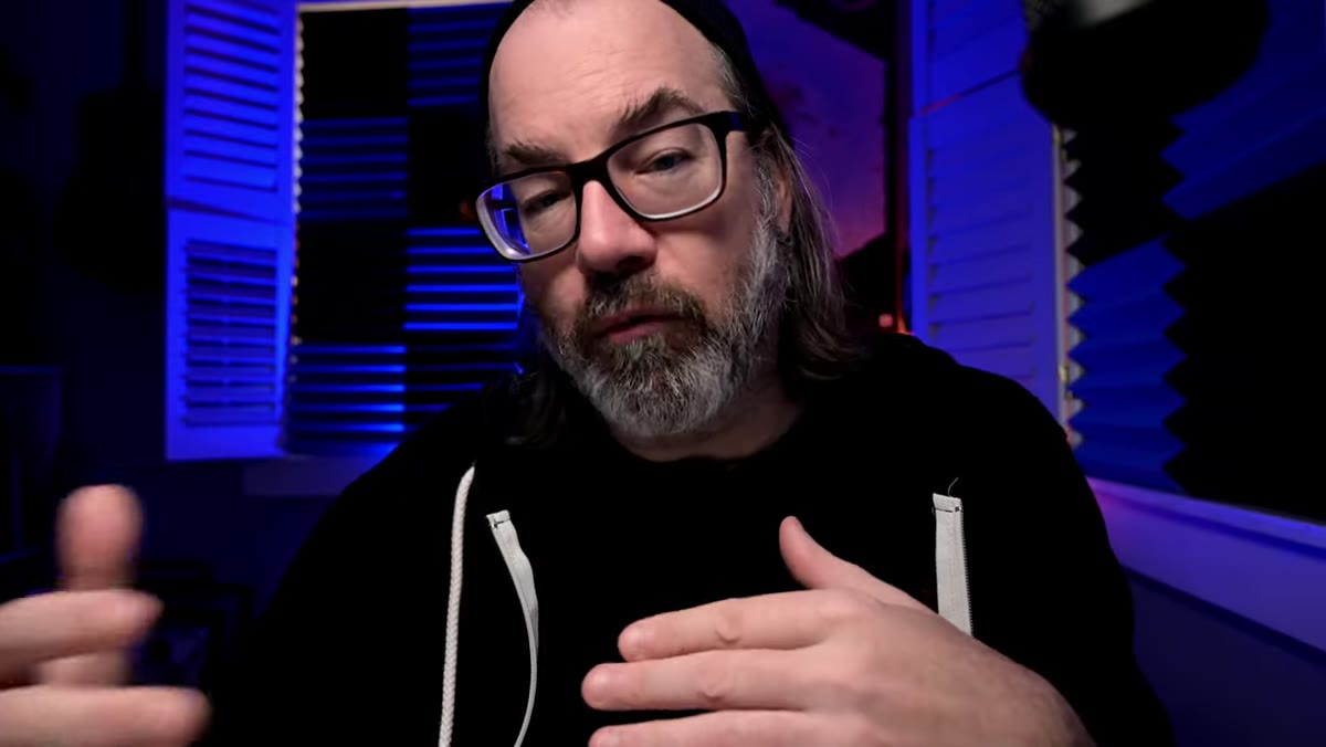 Norton explaining watt-second requirements for a four-light fashion setup